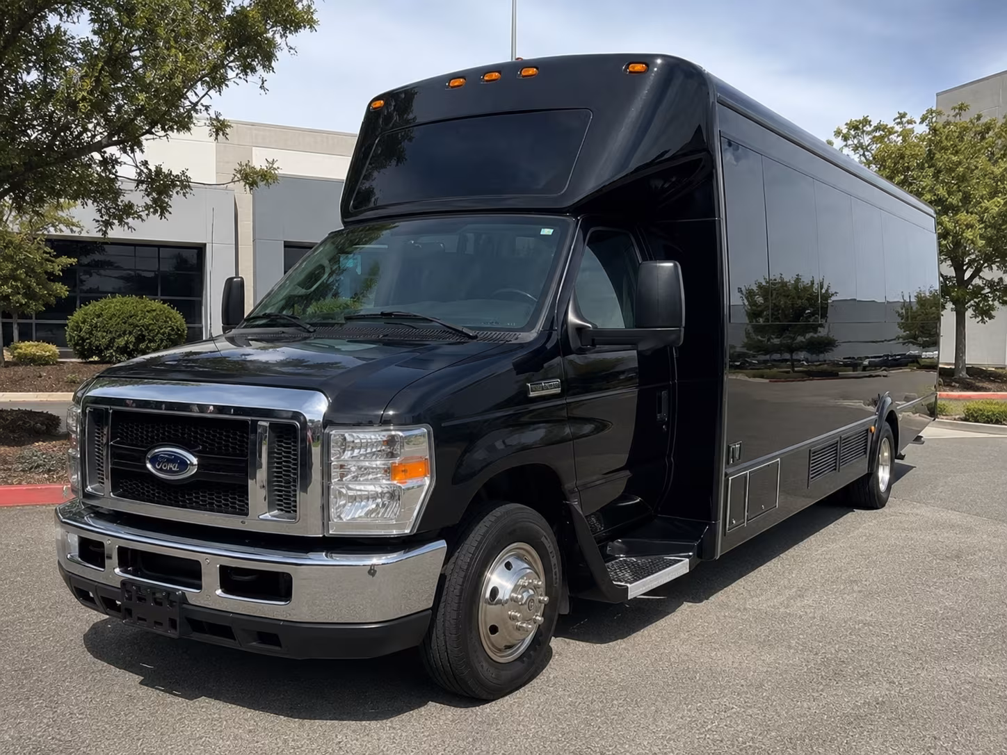 columbus corporate party bus rental