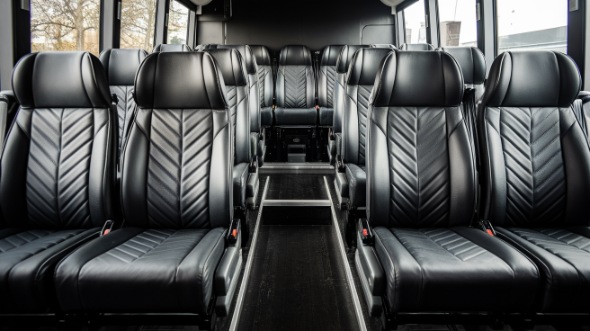 15 passenger minibus rental columbus