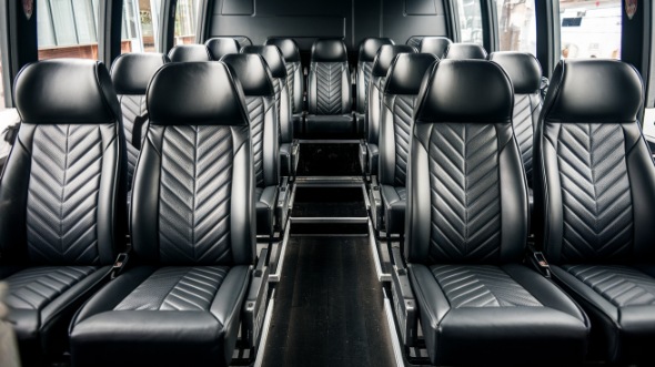 18 passenger minibus rental columbus